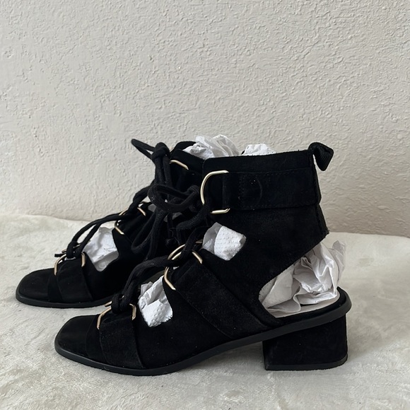 BIMBA Y LOLA strappy suede black sandals Sz 6 - Picture 3 of 10